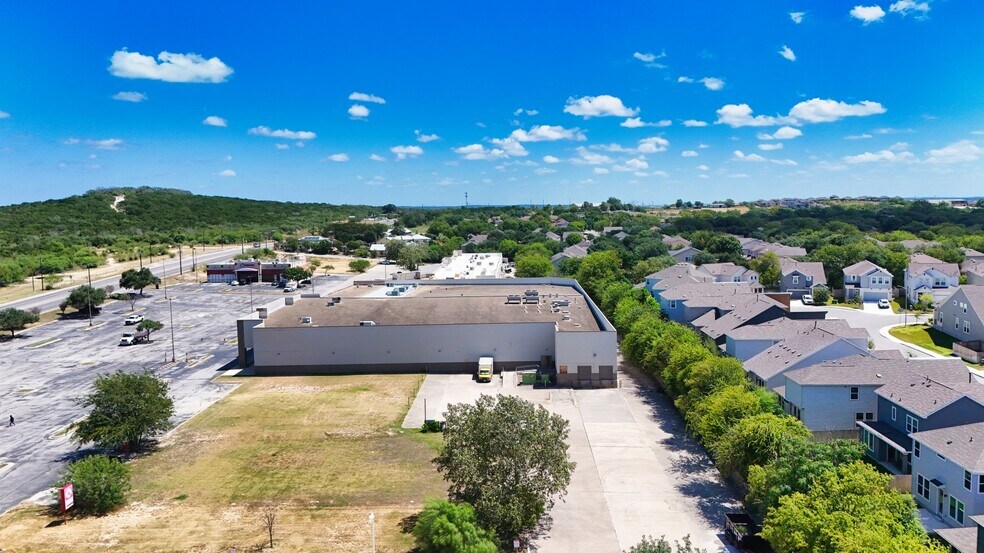 More Photos Of 15130 Nacogdoches Rd, San Antonio Freestanding For Sale