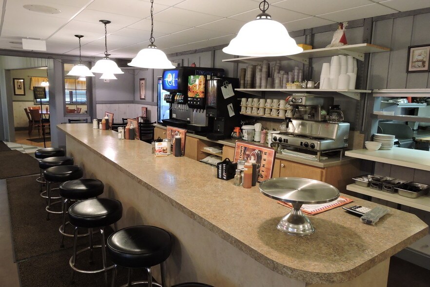 More Photos Of 7991 Route 31, Bridgeport Restaurant For Sale