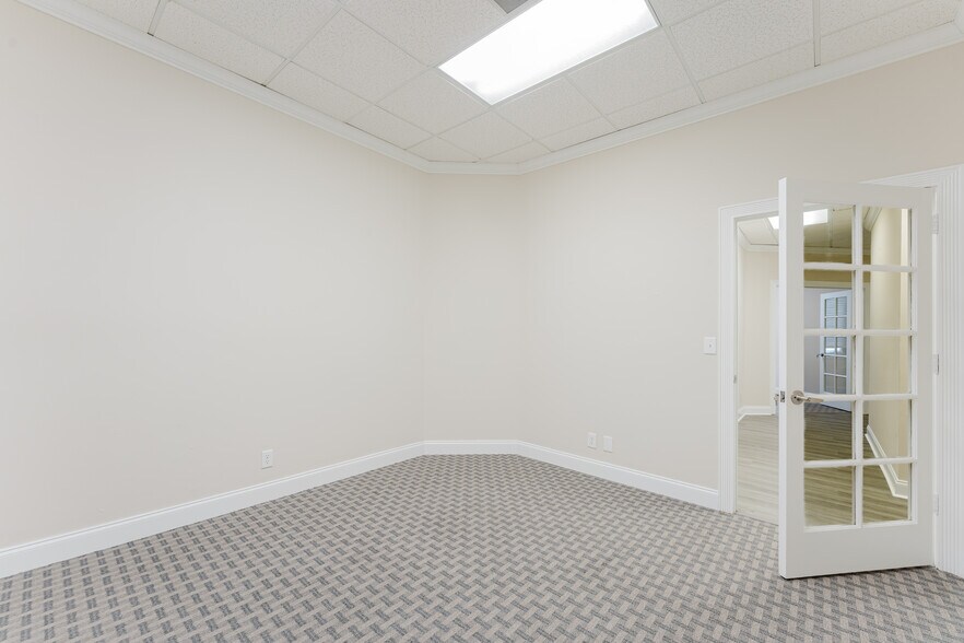 More Photos Of 299 W Camino Gardens Blvd, Boca Raton Office For Lease
