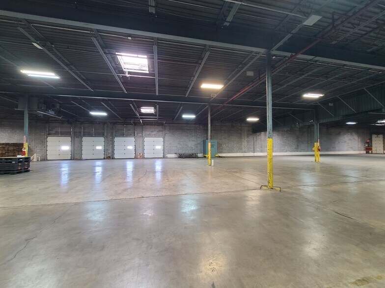 Primary Photo Of 3320 W Ferguson Rd, Fort Wayne Manufacturing For Lease