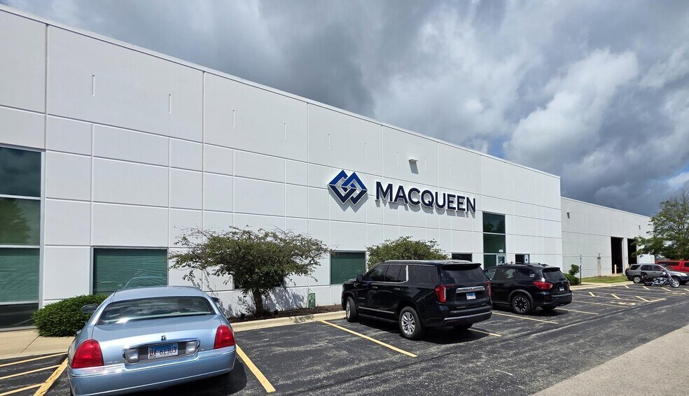 Primary Photo Of 490 Heartland Dr, Sugar Grove Warehouse For Lease