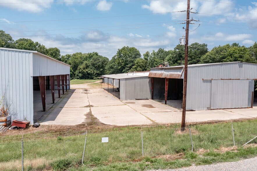 More Photos Of 720 E Main St, Ashdown Warehouse For Sale