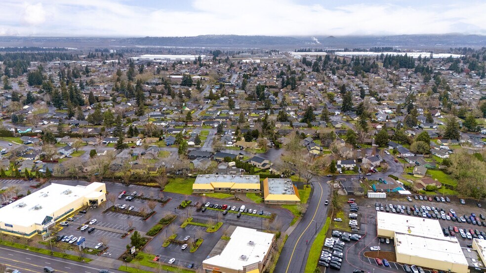 More Photos Of 421-491 NE Burnside Rd, Gresham Freestanding For Sale