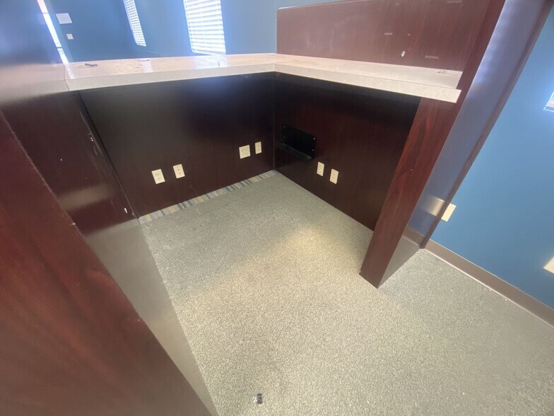 More Photos Of 280 Southfield Rd, Shreveport Freestanding For Lease