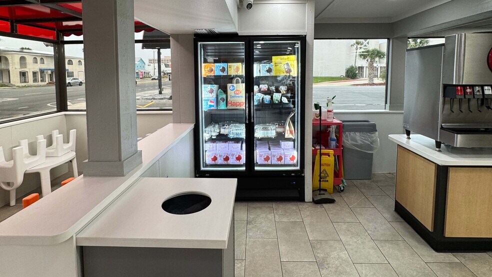 More Photos Of 902 3rd St N, Jacksonville Beach Fast Food For Sale