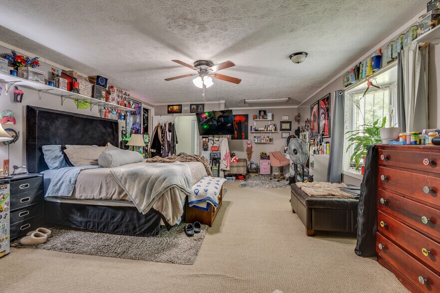 More Photos Of 5560 Highway 19 E, Hampton Manufacturing For Sale