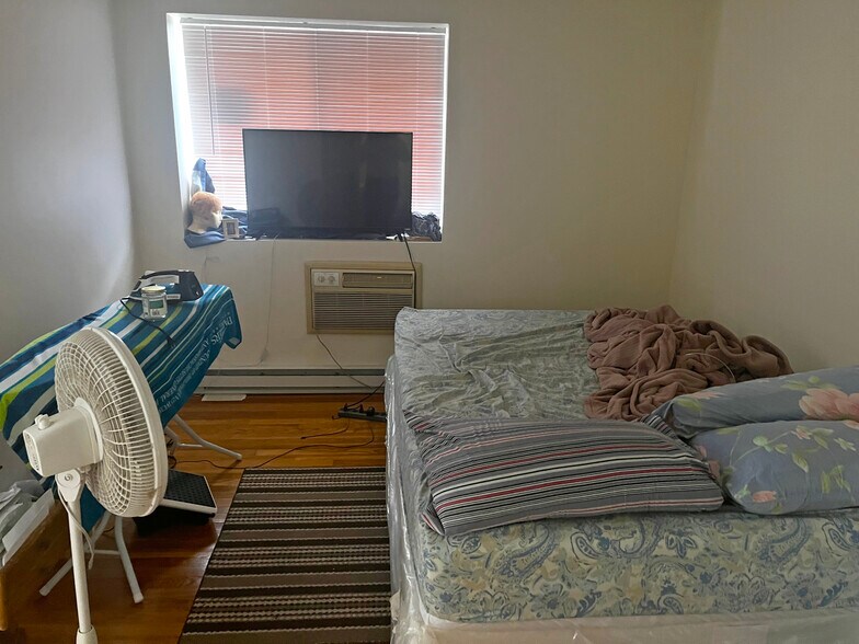 More Photos Of 447 Pleasant St, Melrose Apartments For Sale