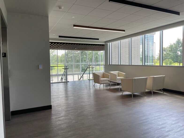 More Photos Of 824 Bull Lea Run, Lexington Medical For Lease