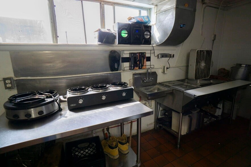 More Photos Of 1208 Oklahoma Ave, Woodward Hotel For Sale