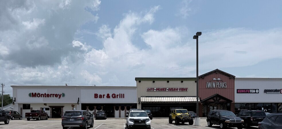More Photos Of 3516 Sangani Blvd, D'Iberville Restaurant For Lease