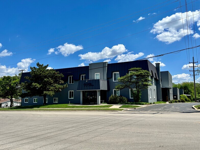 More Photos Of 999 N Main St, Glen Ellyn Office For Lease