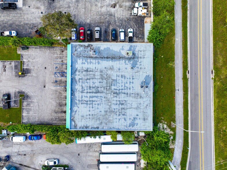 More Photos Of 27330 S Dixie Hwy, Homestead Storefront Retail Office For Sale