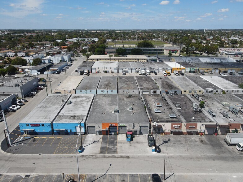 More Photos Of 573-583 W 27th St, Hialeah Warehouse For Sale