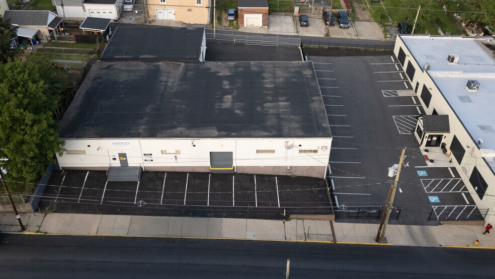 More Photos Of 425 N 3rd St, Allentown Warehouse For Lease