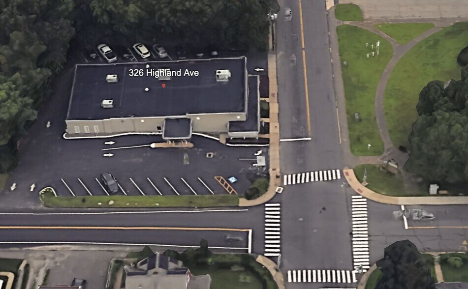 More Photos Of 326 Highland Ave, Waterbury Medical For Sale