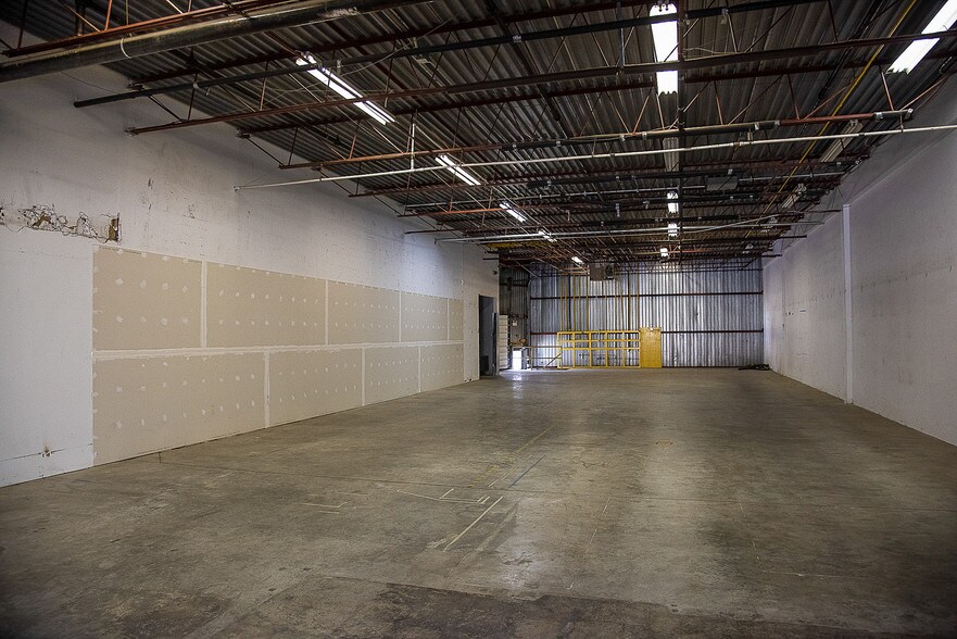 More Photos Of 555 California Ave, Brockville General Retail For Lease