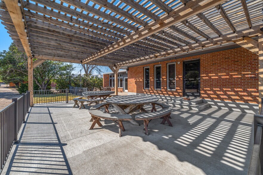 More Photos Of 4552 Gilliland Dr, Kimball Restaurant For Sale