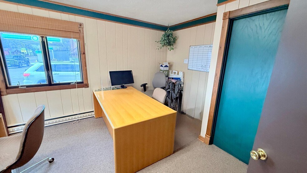 More Photos Of 7242 Bradley St, Lake Tomahawk Office For Sale