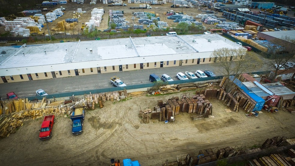 More Photos Of 266 Middle Island Rd, Medford Manufacturing For Sale