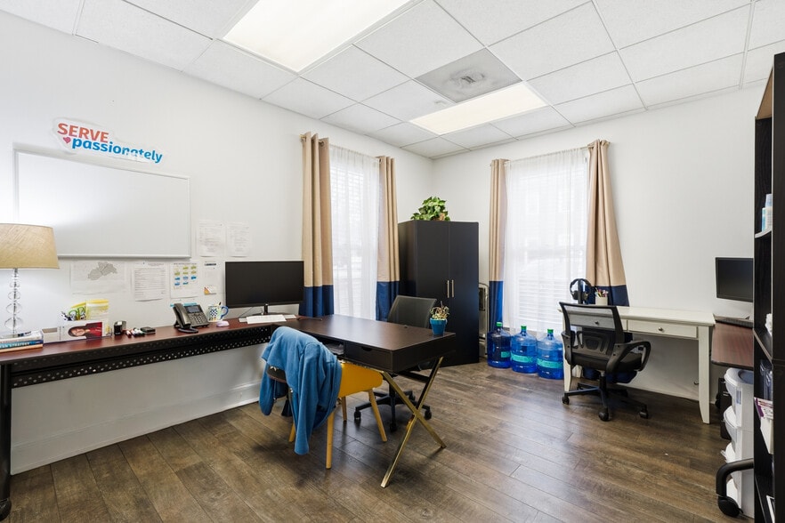 More Photos Of 324 Cherokee St NE, Marietta Office For Lease