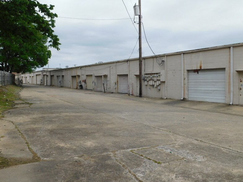 More Photos Of 5600 Patterson Rd, Little Rock Office For Sale