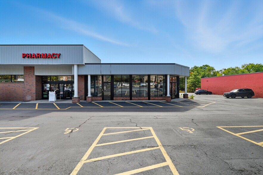 More Photos Of 52 East St, Ludlow General Retail For Lease