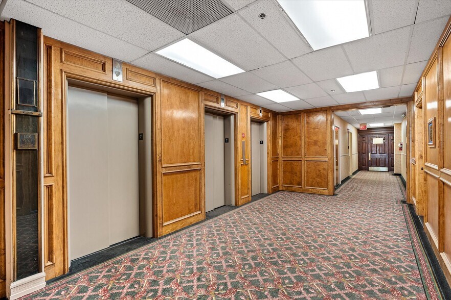 More Photos Of 610 Marshall St, Shreveport Office For Sale