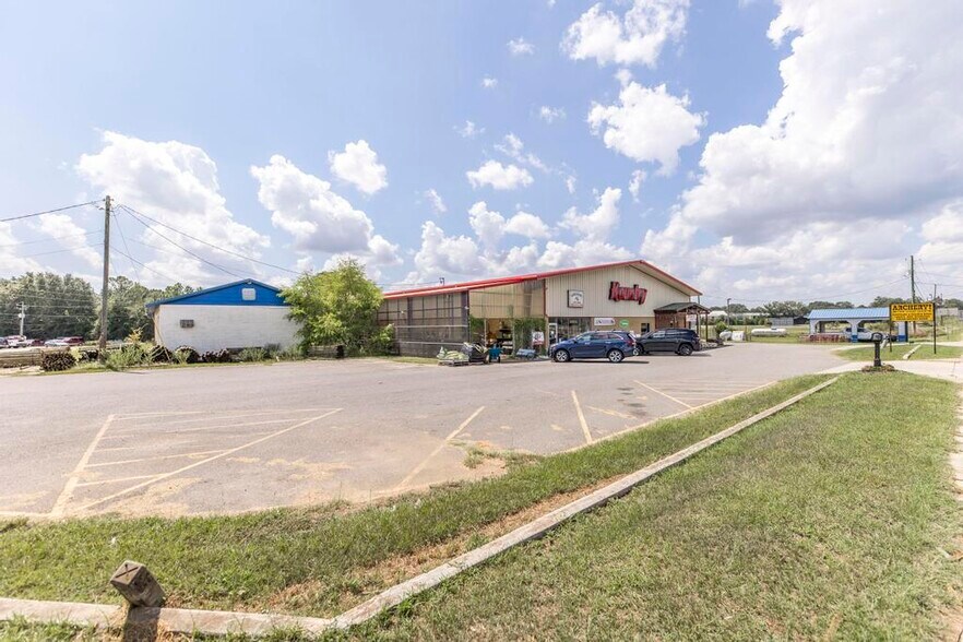 More Photos Of 3260 GA Highway 26 E, Montezuma Truck Stop For Sale