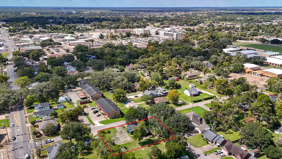 More Photos Of 602 E Myrtle St, Angleton Office Residential For Sale