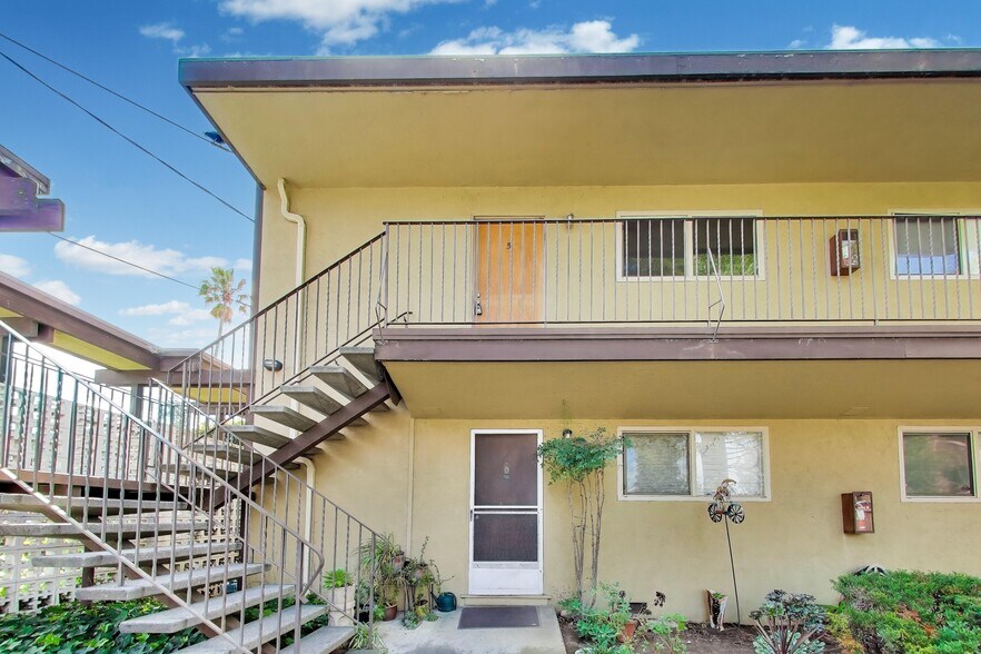 More Photos Of 20317 Wisteria St, Castro Valley Apartments For Sale