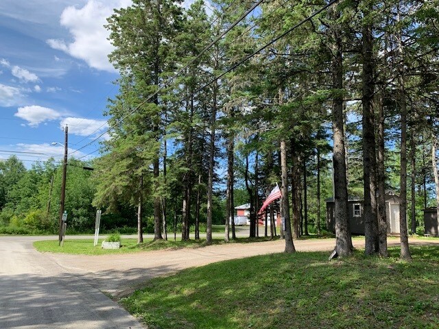 More Photos Of 3 1st St, Houlton Manufactured Housing Mobile Home Park For Sale