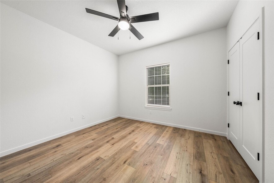 More Photos Of 1911 S 11th St, Waco Apartments For Sale