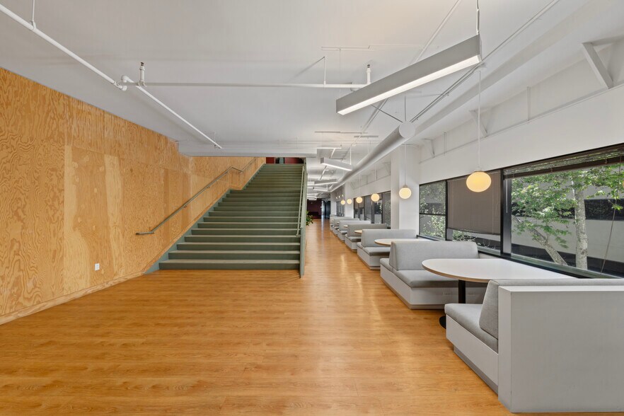 More Photos Of 2850 Ocean Park Blvd, Santa Monica Office For Lease