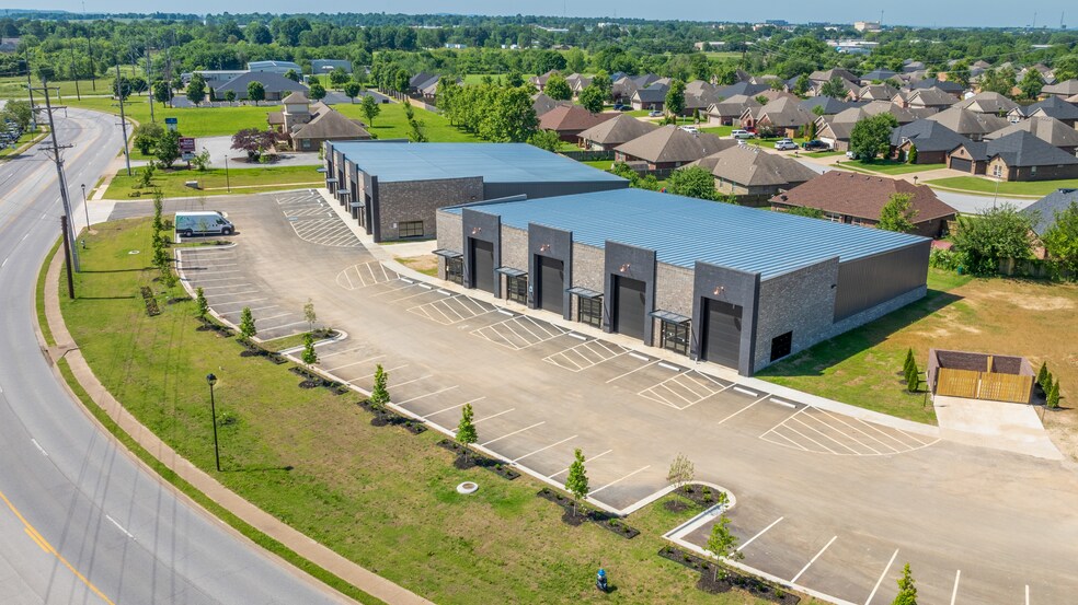 More Photos Of 682-778 White Rd, Springdale Industrial For Lease