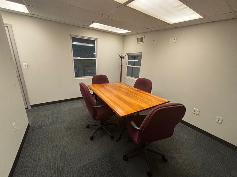 More Photos Of 1221 Groop Rd, Springfield Warehouse For Sale
