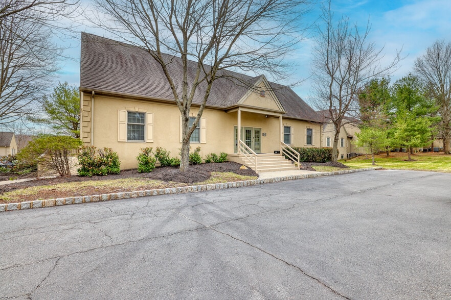 More Photos Of 3900 Mechanicsville Rd, Doylestown Medical For Sale