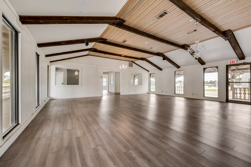 More Photos Of 1501 N Trade Days Blvd, Canton Storefront Retail Office For Sale