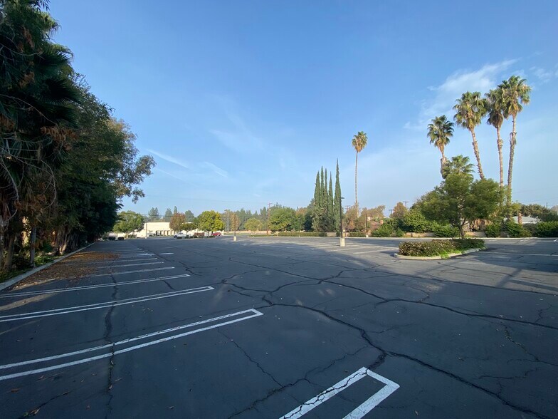 More Photos Of 7045 Farralone Ave, Canoga Park Religious Facility For Sale