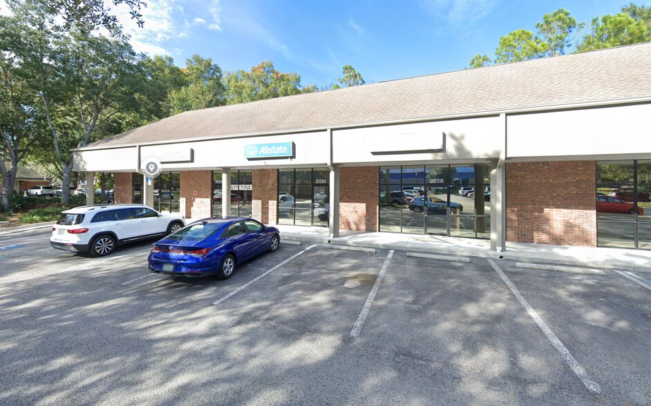 More Photos Of 2222-2240 Lithia Center Ln, Valrico Storefront Retail Office For Lease