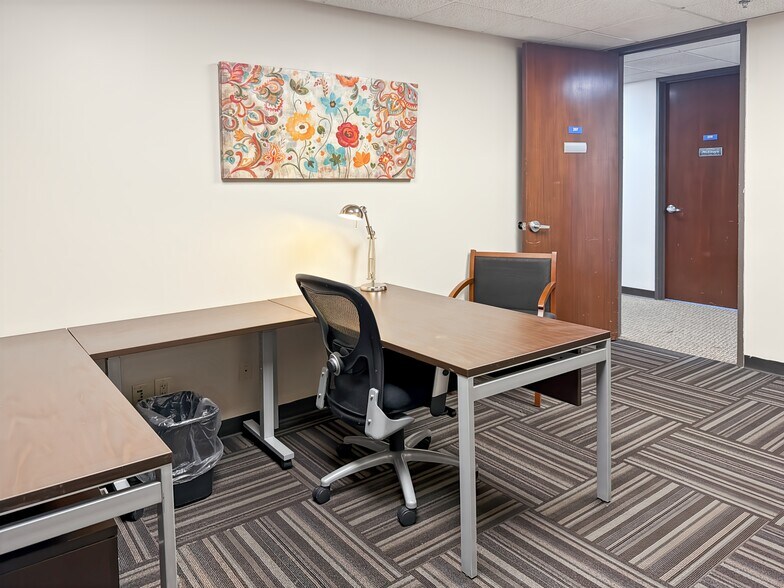 More Photos Of 12345 W 95th St, Lenexa Coworking Space