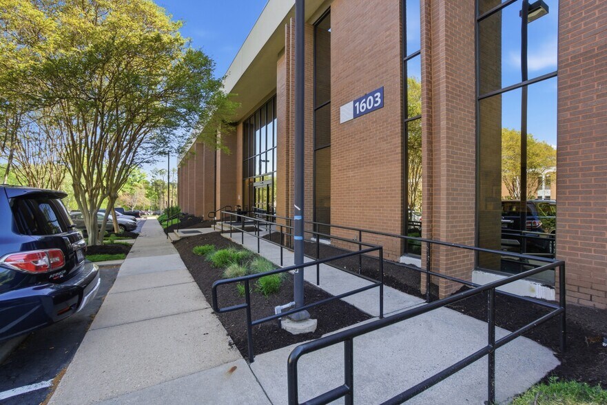 More Photos Of 1603 Santa Rosa Rd, Richmond Medical For Sale