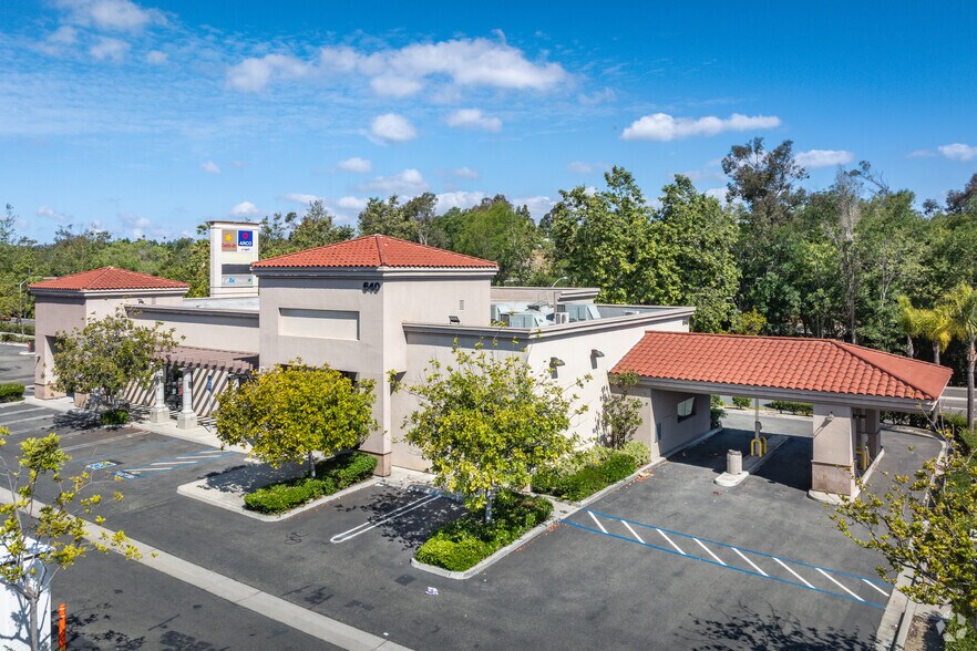 More Photos Of 640 Hacienda Dr, Vista Storefront For Sale