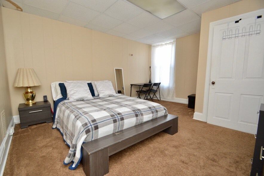 More Photos Of 126-128 E Broad St, Bethlehem Office Residential For Sale