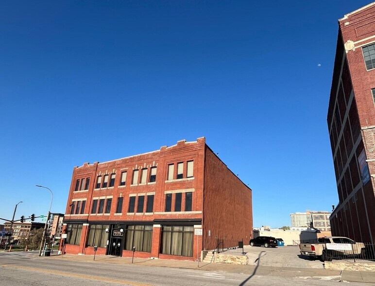 More Photos Of 601 Walnut St, Kansas City Office For Lease