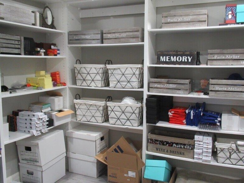 More Photos Of 120 Carlton St, Toronto Office For Sale