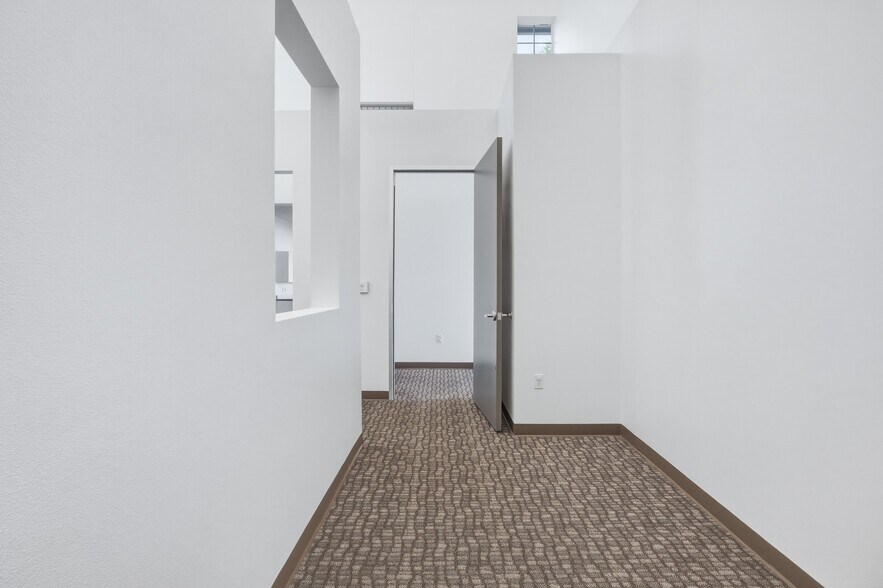 More Photos Of 12171 W Parmer Ln, Cedar Park Medical For Lease