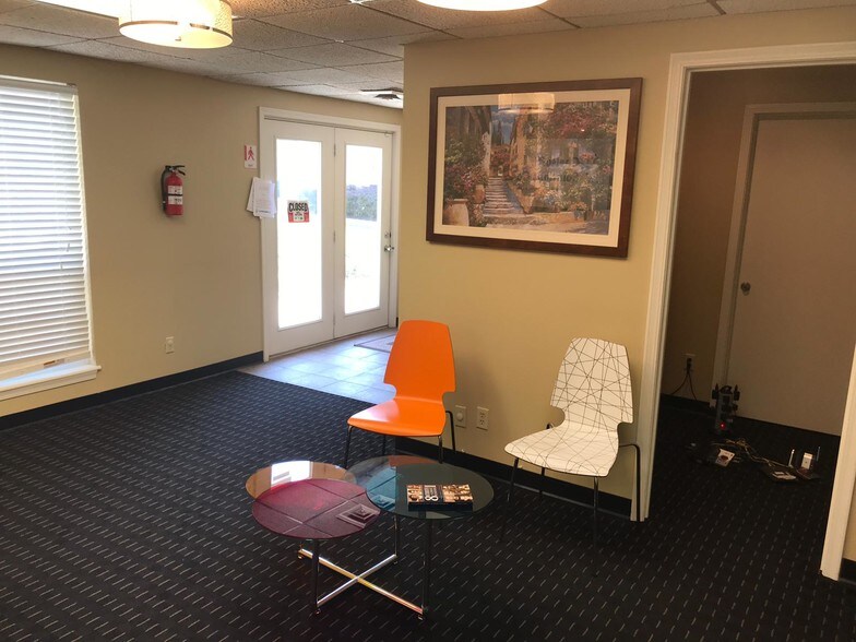 More Photos Of 501-503 N Mur Len Rd, Olathe Medical For Lease