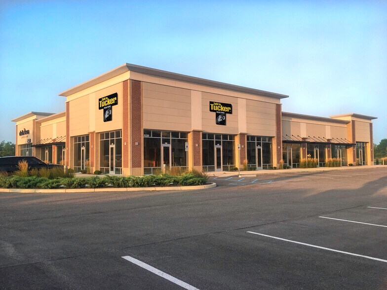 More Photos Of 8220 106th St, Indianapolis Storefront For Sale