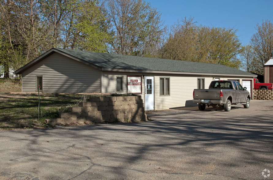 Primary Photo Of 18486 202nd Cir, Hutchinson Office For Lease