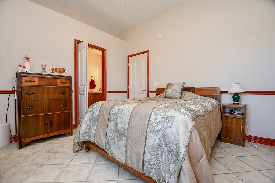 More Photos Of 540 Chisolm Trl, Wallis Manufactured Housing Mobile Home Park For Sale